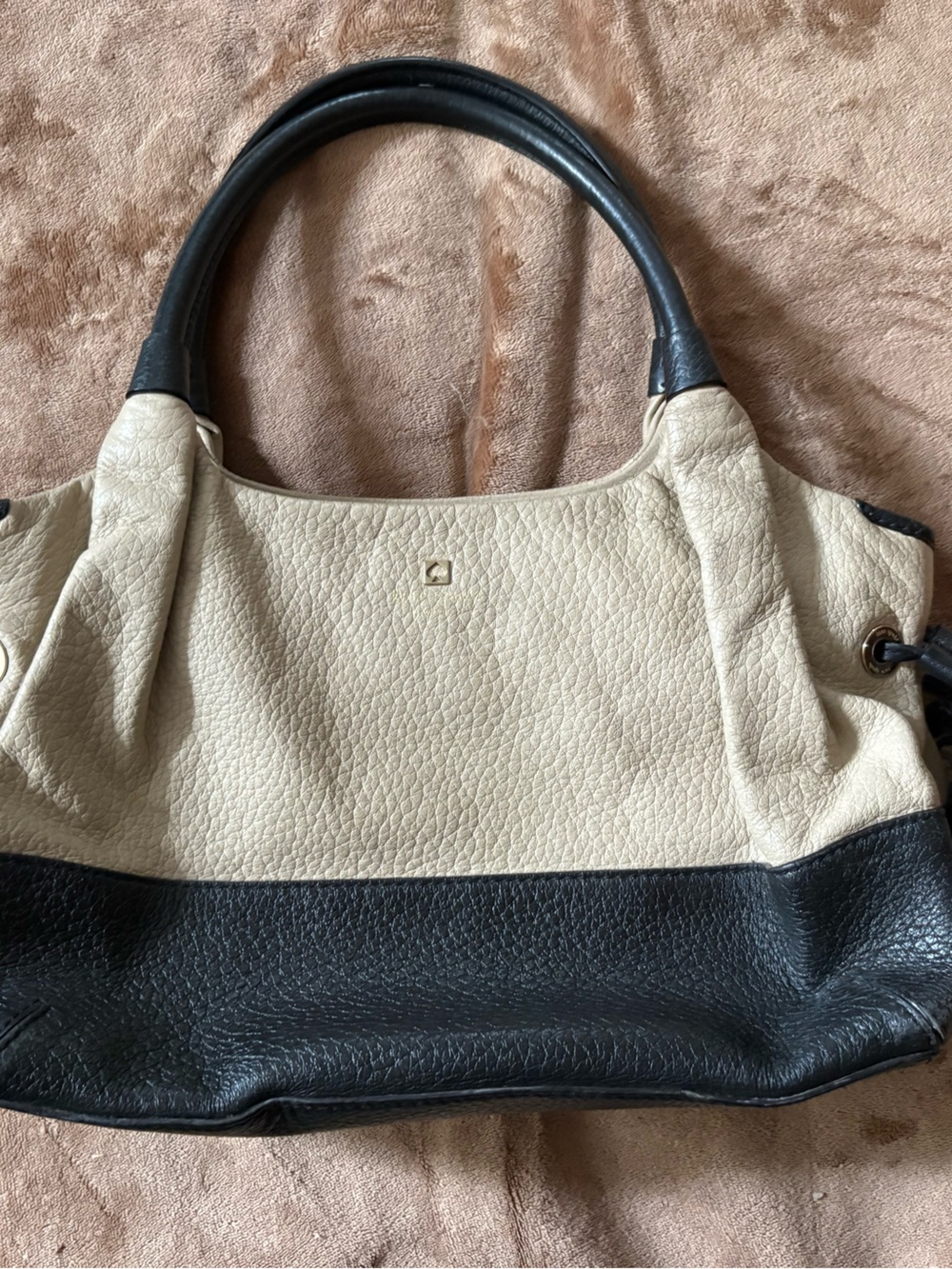Kate Spade Southport Avenue Stevie Two-Tone Black and Cream Leather Shoulder Bag